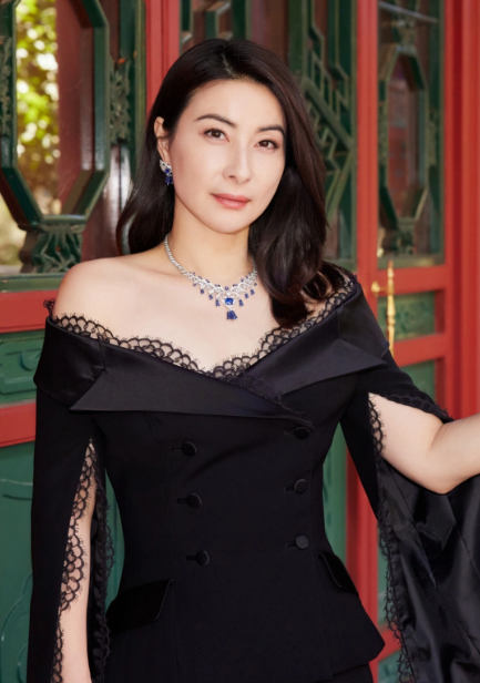 郭晶晶经纪人18621383386代言合作联系