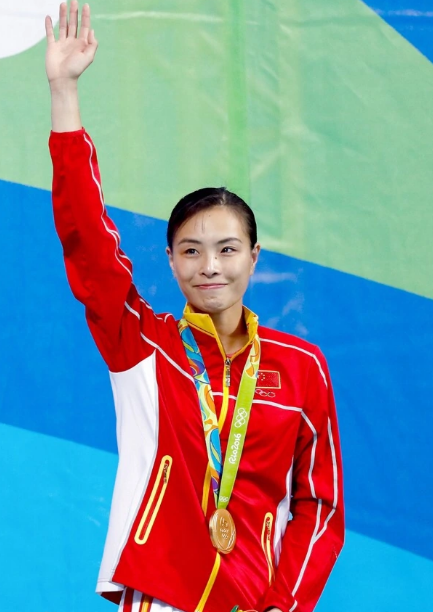 吴敏霞经纪人电话18621383386