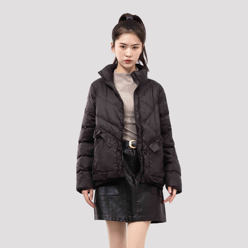 长袖套头针织打底衫怎么搭配好看的衣服