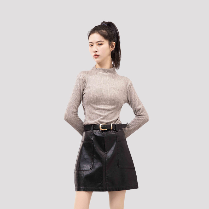 长袖套头针织打底衫怎么搭配好看的衣服